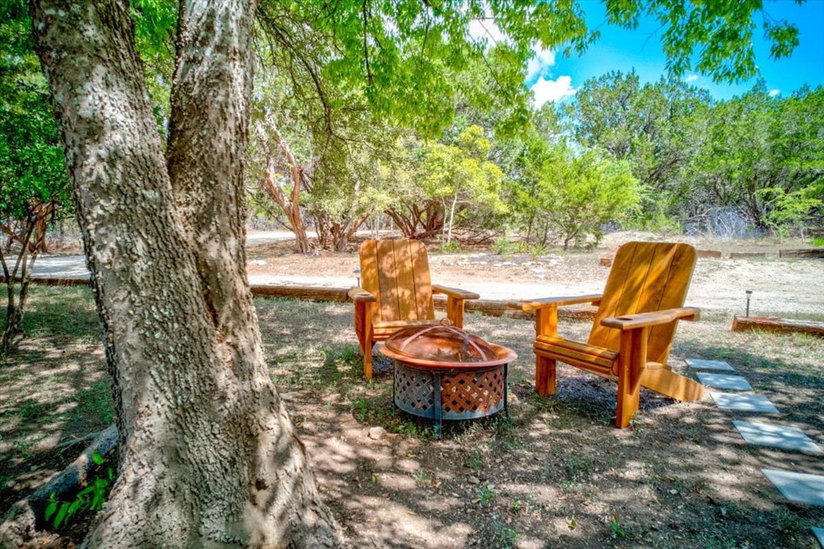 Relaxing Alpaca Ranch Mins From Downtown Wimberley Villa Exterior photo